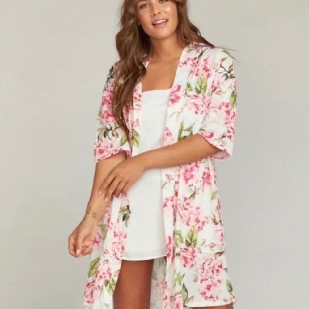 Show Me Your Mumu Garden of Blooms white floral kimono robe with belt OS EUC